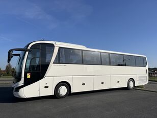 Bussen / Tot 49 personen